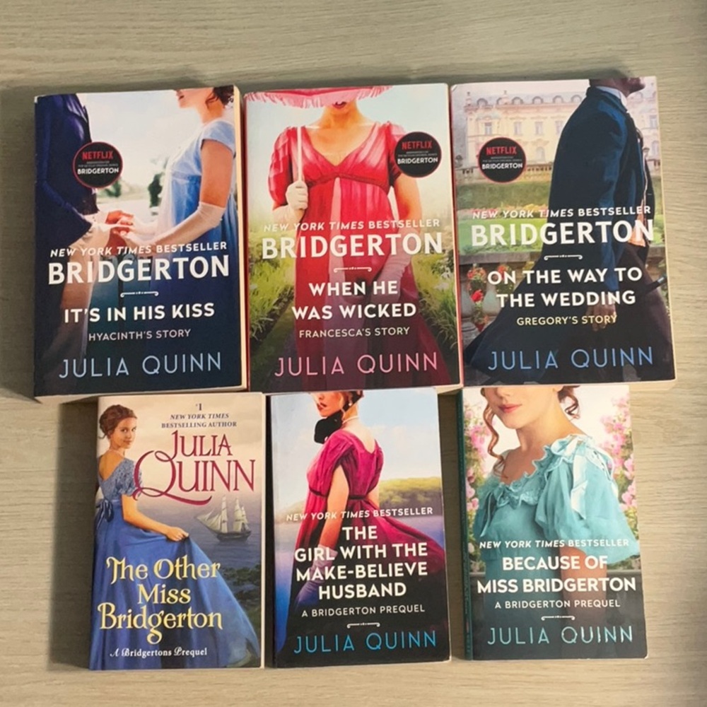 Julia Quinn Paperback Book Lot of 6